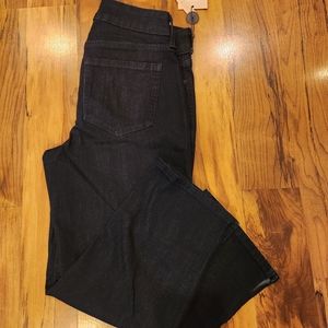 NWT NYDJ Capri Double Snap With Slits